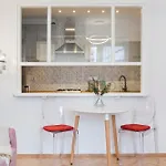 Beautiful & Cozy Next To Main Market Апартаменты