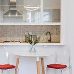 Апартаменты Beautiful & Cozy Next To Main Market