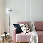 Beautiful & Cozy Next To Main Market Апартаменты