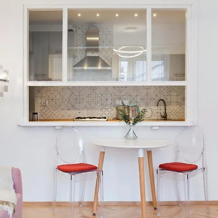 Beautiful & Cozy Next To Main Market Lägenhet