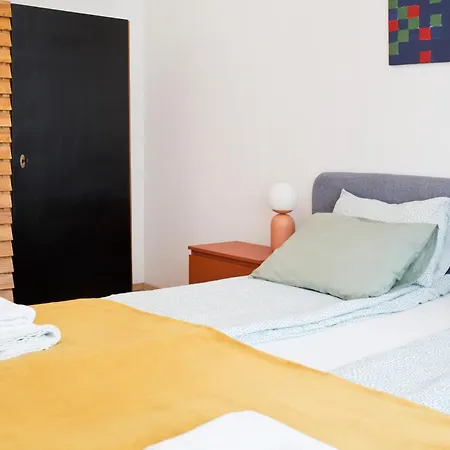 Beautiful & Cozy Next To Main Market