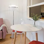 아파트 Beautiful & Cozy Next To Main Market *
