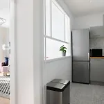 Beautiful & Cozy Next To Main Market *